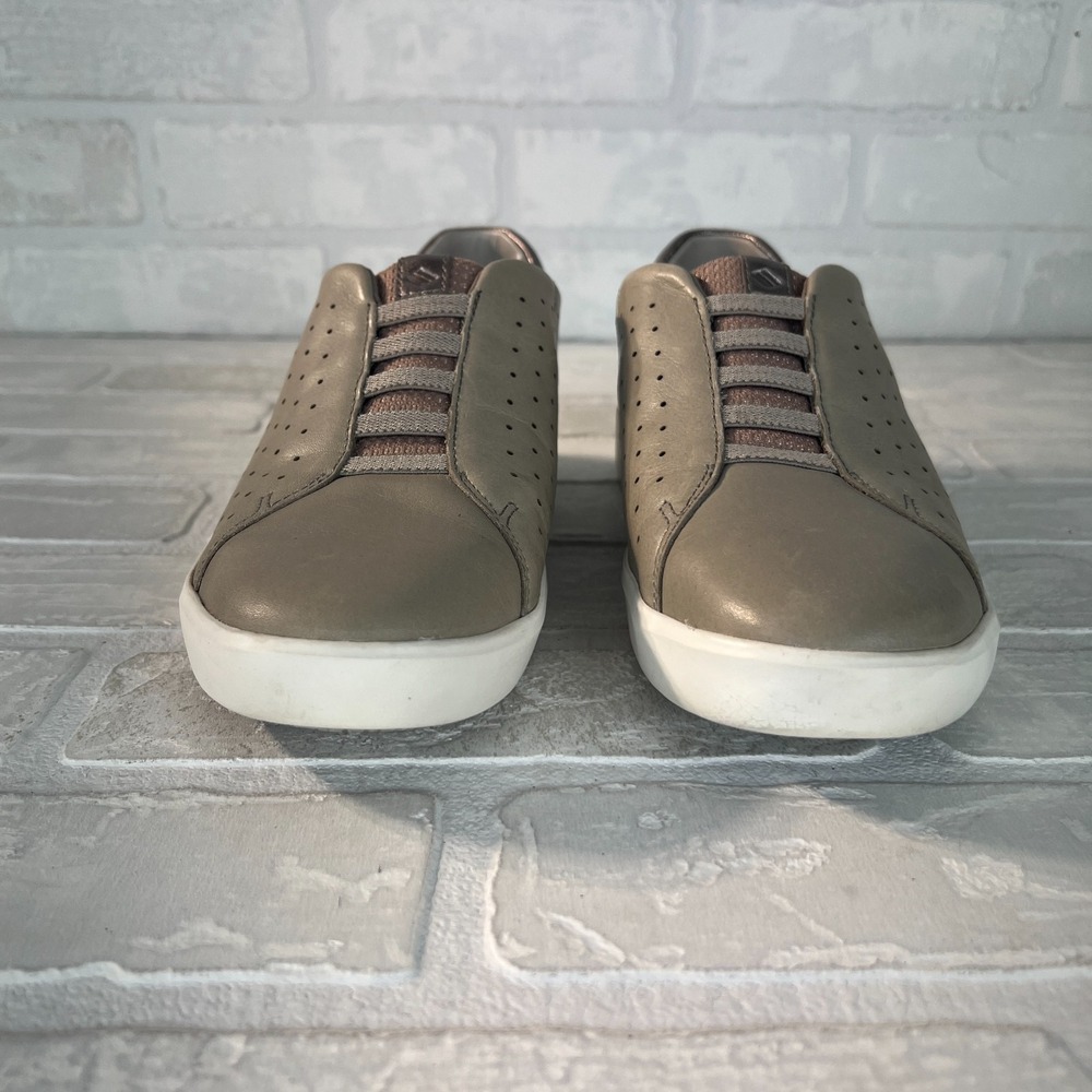 Kizik Miami Sneakers Womens 8 M Gray Metallic Leather Comfort Slip On Hands Free - Picture 9 of 13